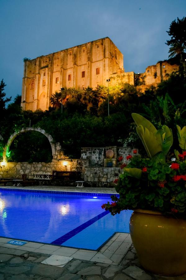 Bellapais Gardens 호스텔 외부 사진