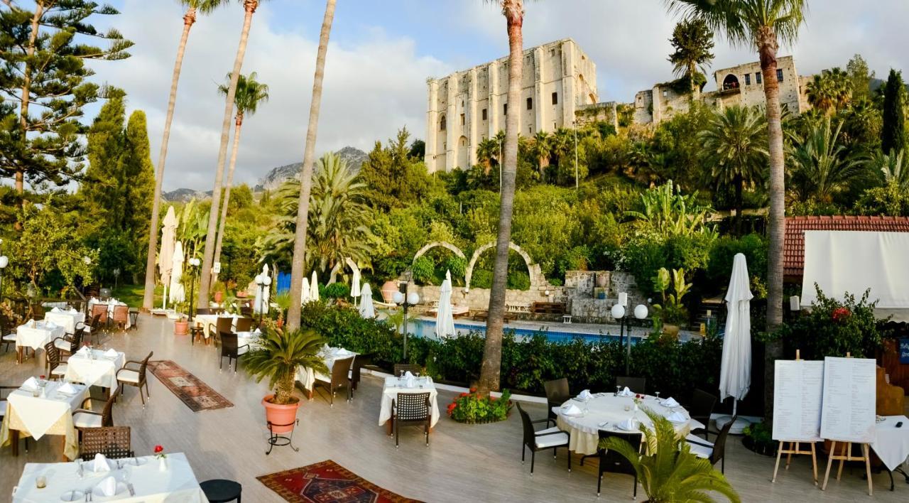 Bellapais Gardens 호스텔 외부 사진
