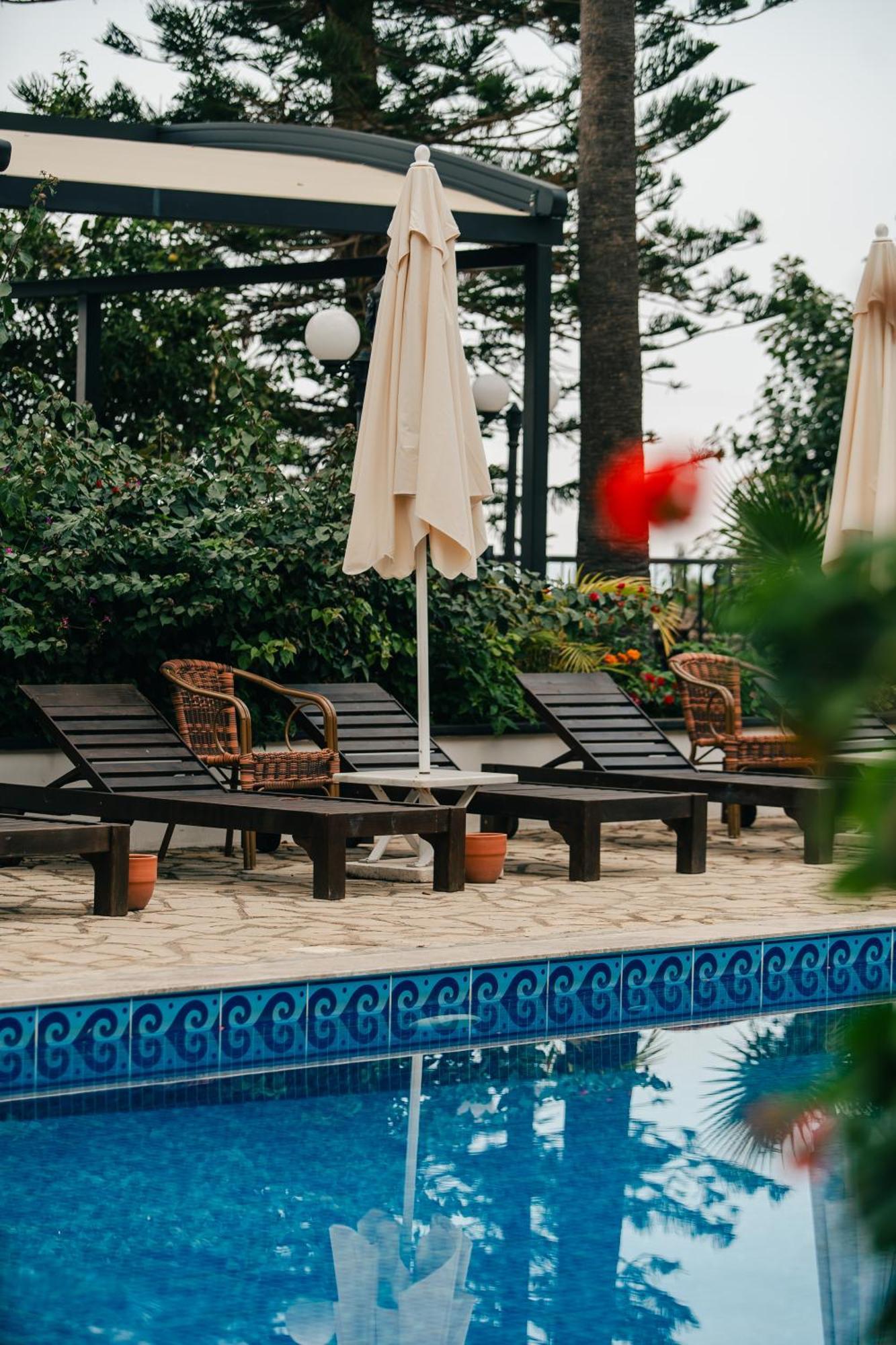 Bellapais Gardens 호스텔 외부 사진